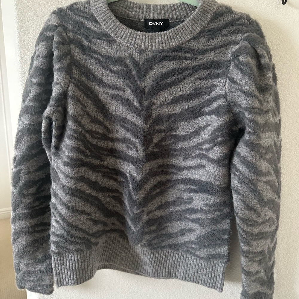EUC DKNY Sweater
